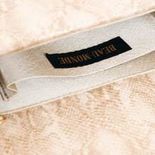 Load image into Gallery viewer, Avery